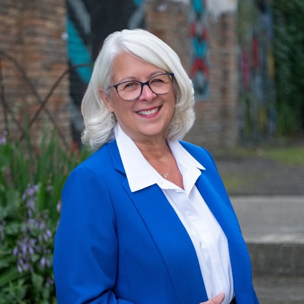 Teri Daniels